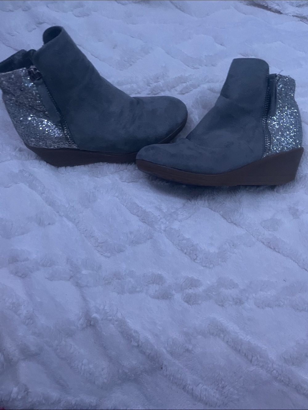 Glitter heel raised boots!!